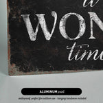 a sign that says it's a wonderful time