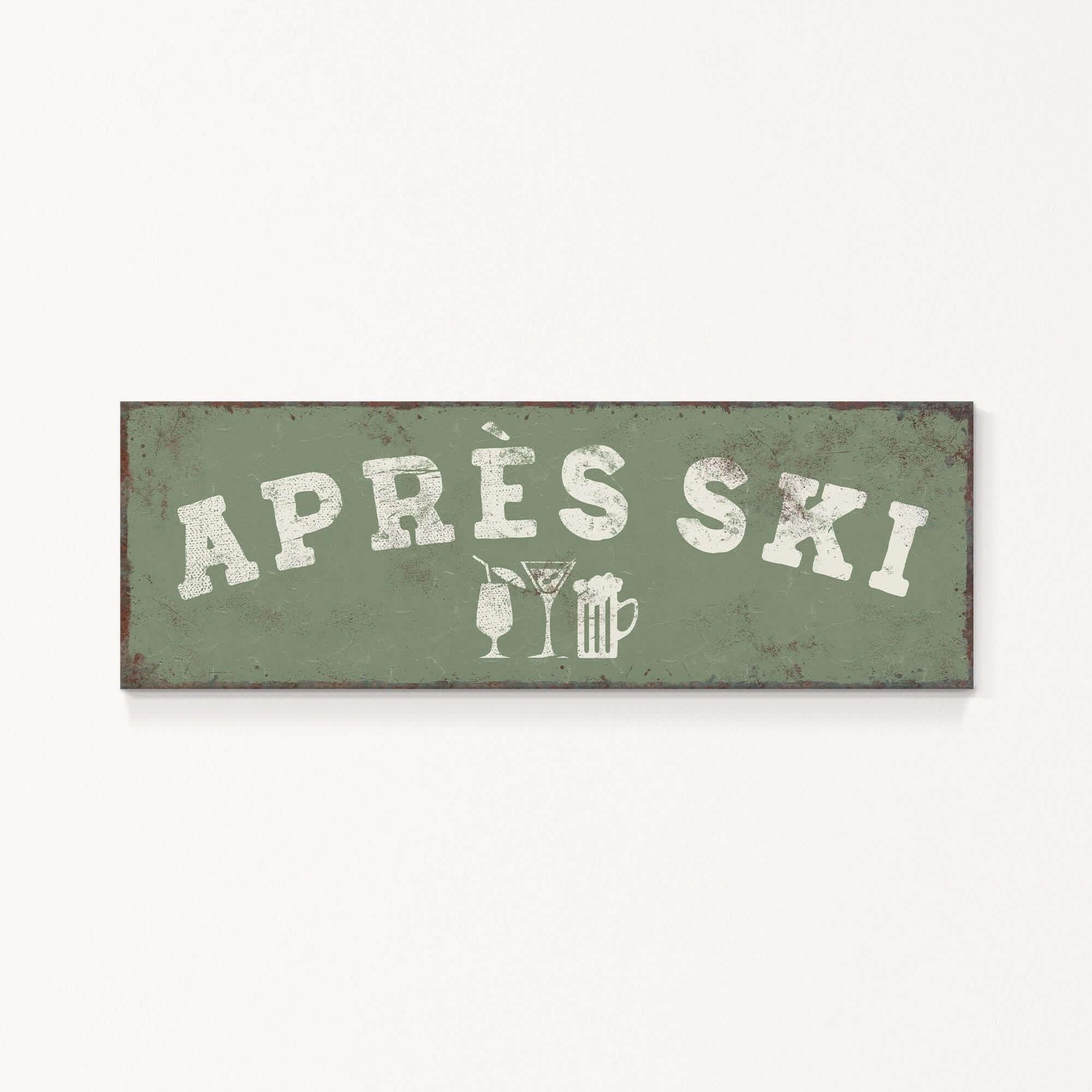 A green rectangular sign with the text "APRÈS SKI" in white letters.