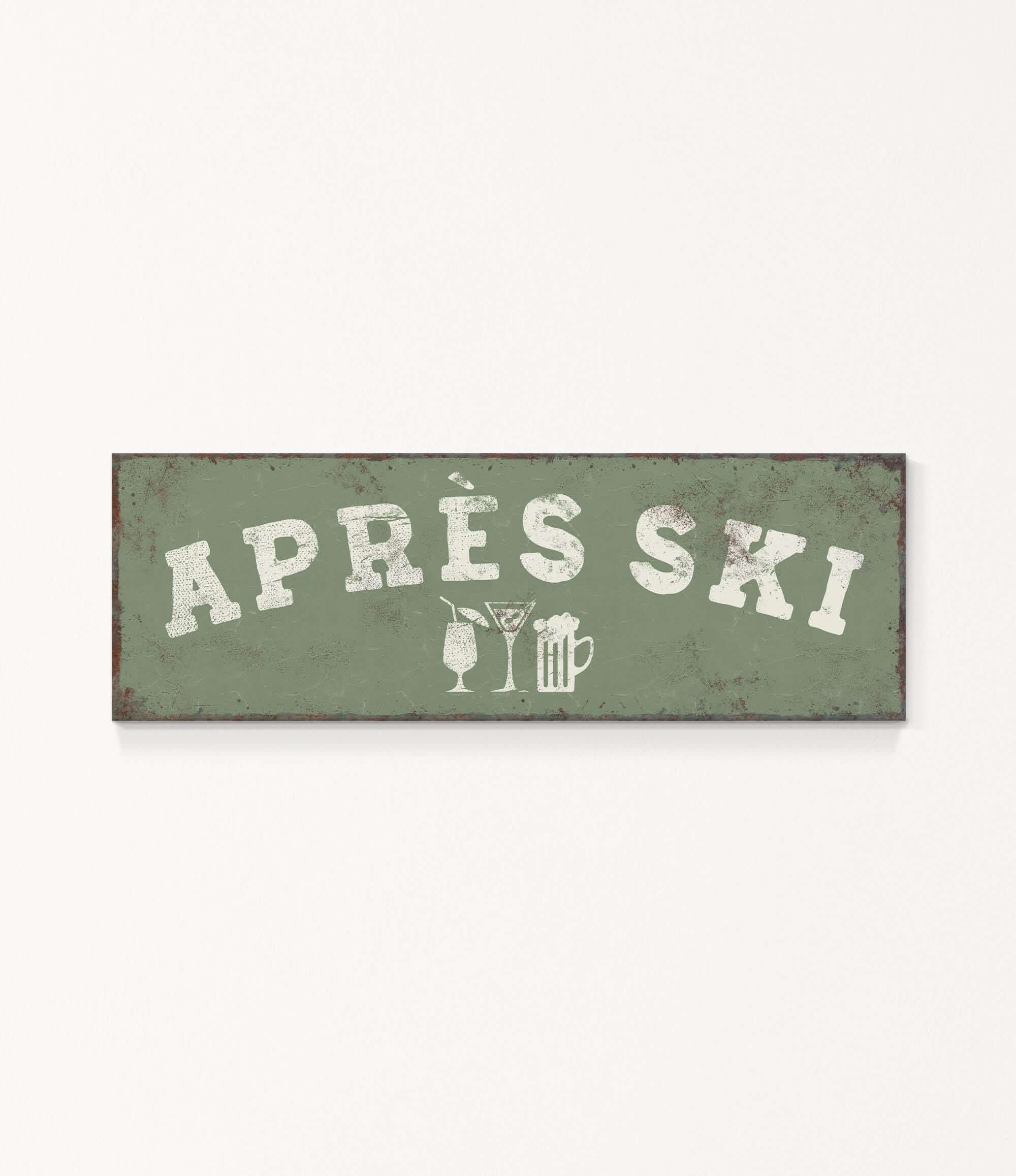 A green rectangular sign with the text "APRÈS SKI" in white letters.