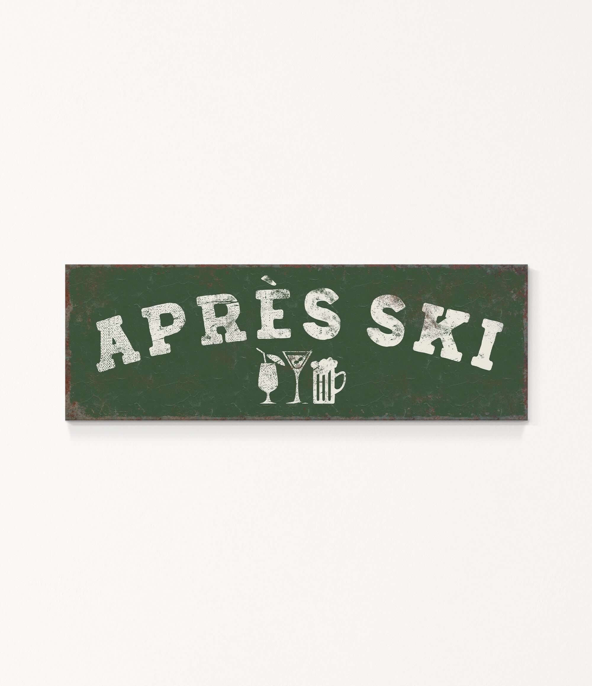 A green rectangular sign with the text "APRÈS SKI" in white letters.