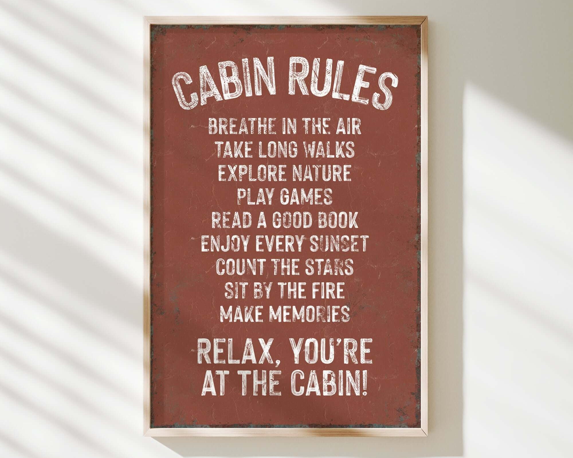 a sign on a wall that says cabin rules