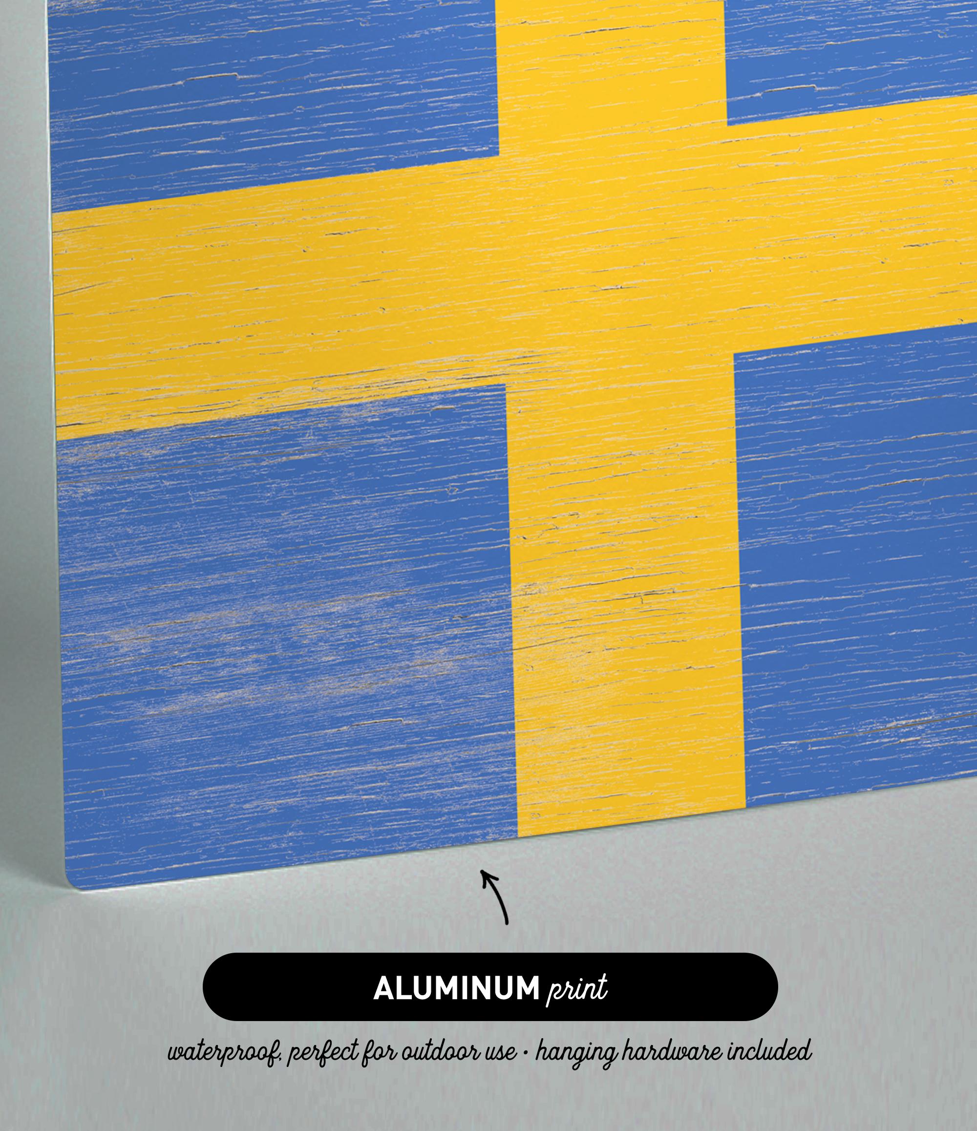 a wooden block with a flag painted on it