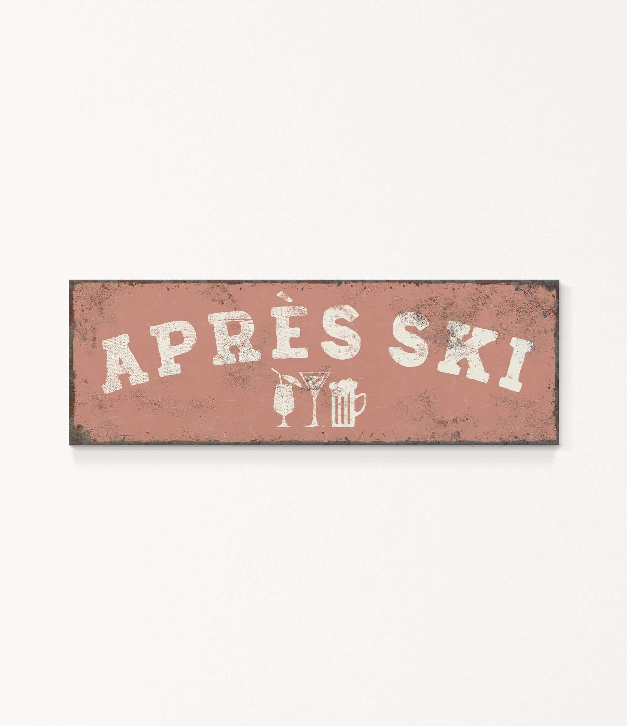 A rectangular sign with the text "APRÈS SKI" in white letters.